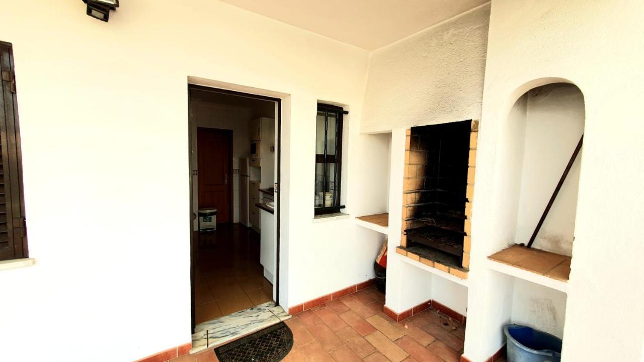 Lovelystay - Alto Dos Calicos 2Br House With Garden Albufeira Ngoại thất bức ảnh